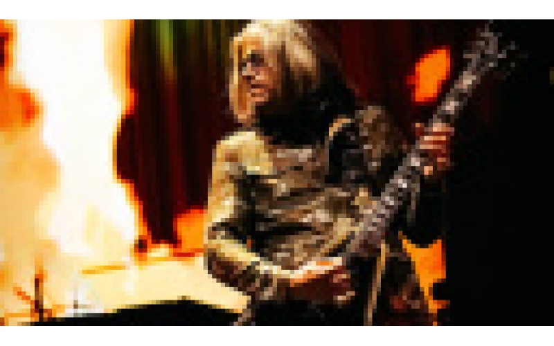 Adam Jones 的吉他音色：透過插件、平價設備或錄音室器材，打造 Tool 式的震撼音效